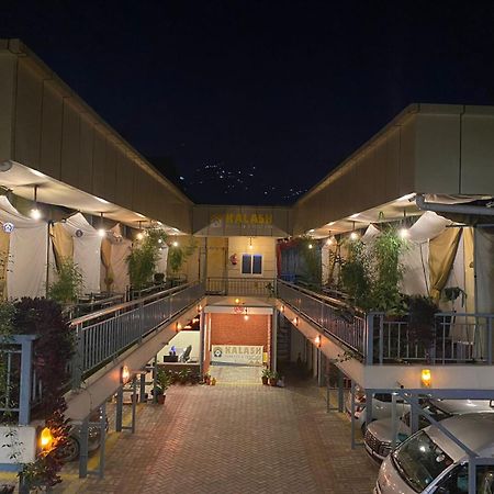Kalash Parkaze And Tent Inn Pokhara Exterior photo
