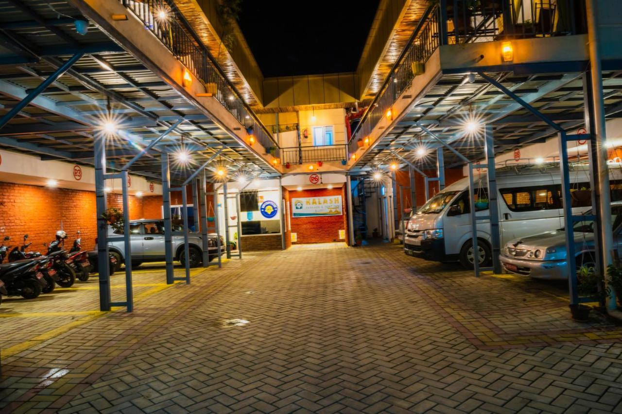 Kalash Parkaze And Tent Inn Pokhara Exterior photo