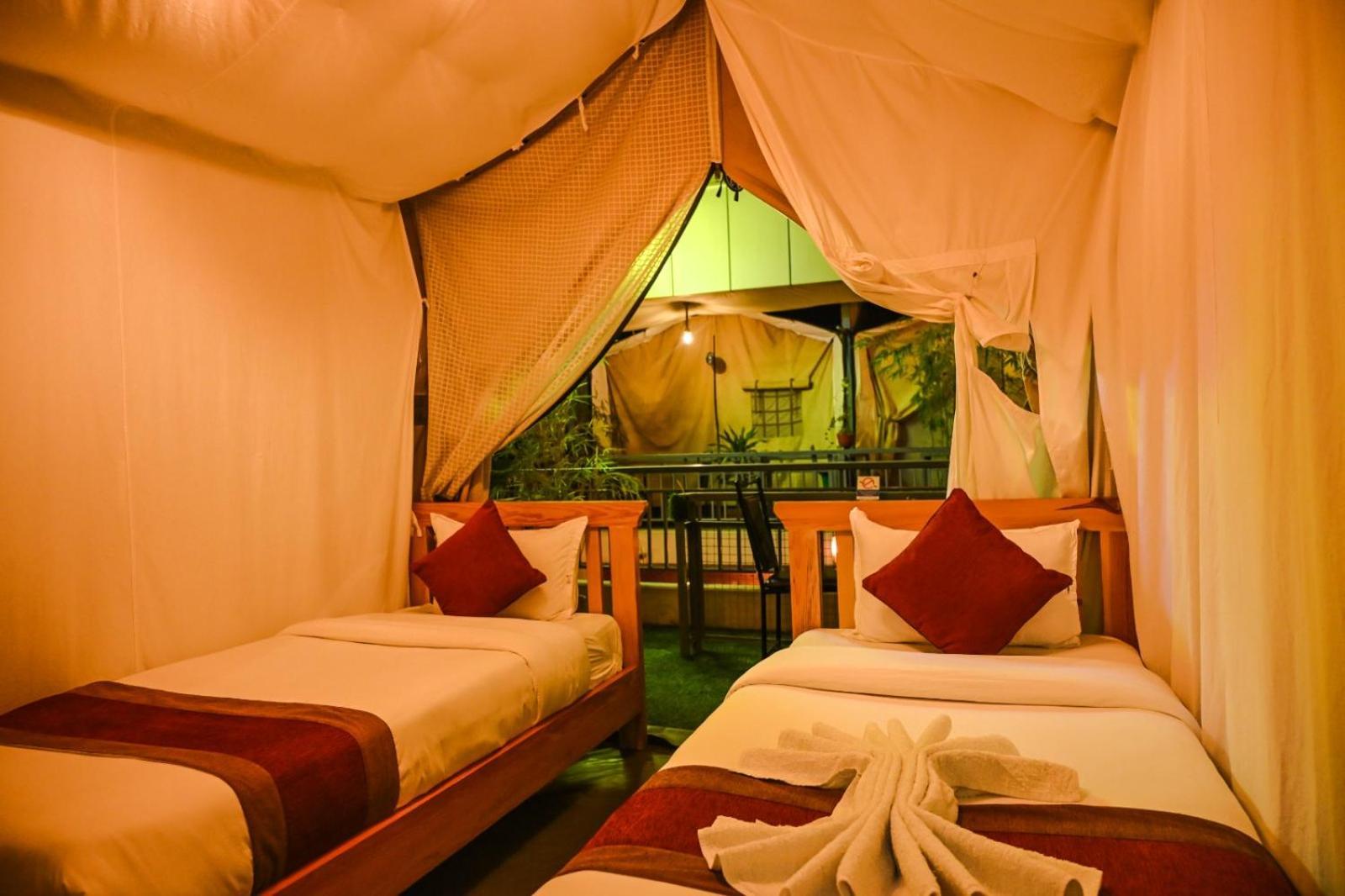 Kalash Parkaze And Tent Inn Pokhara Room photo